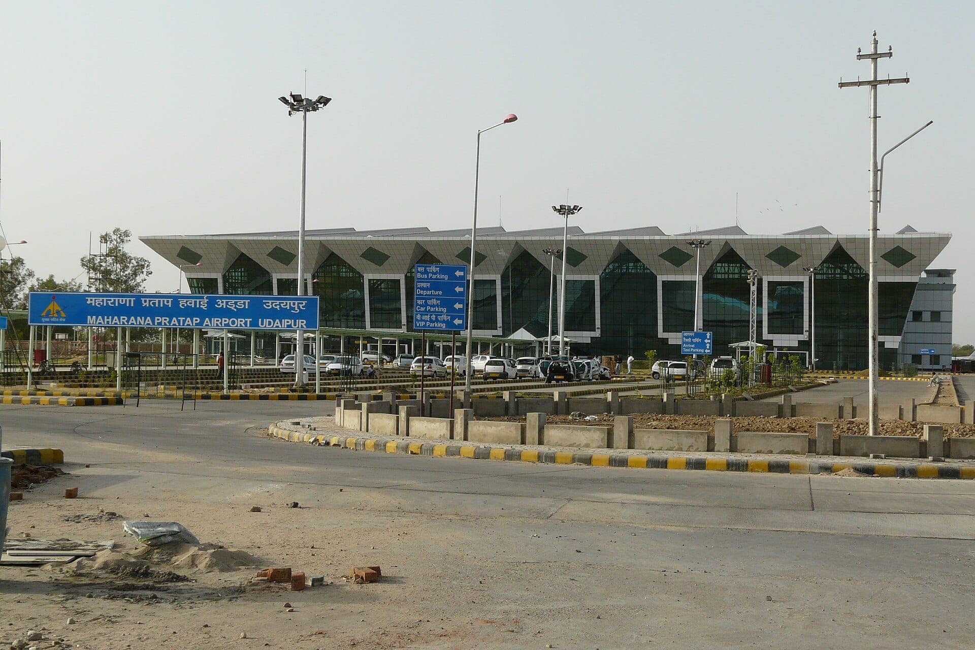 The terminal building of Maharana Pratap Airport, Udaipur, seen across its approach road